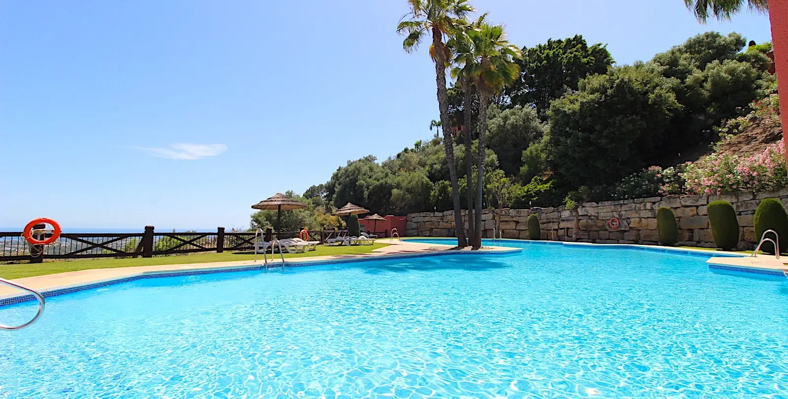 Sale of ground floor apartment in Monte Halcones 21