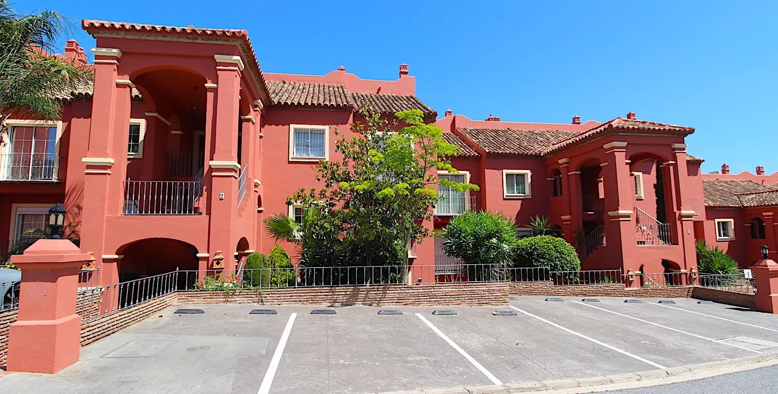 Sale of ground floor apartment in Monte Halcones 24