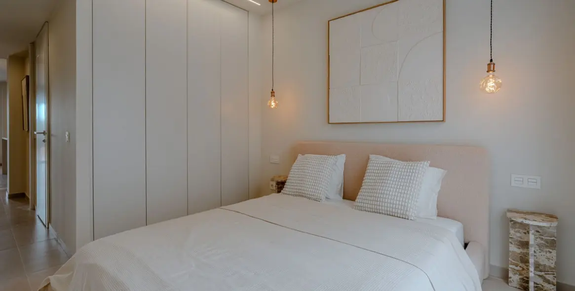 Venta de apartamento en planta media en Nueva Andalucía 6