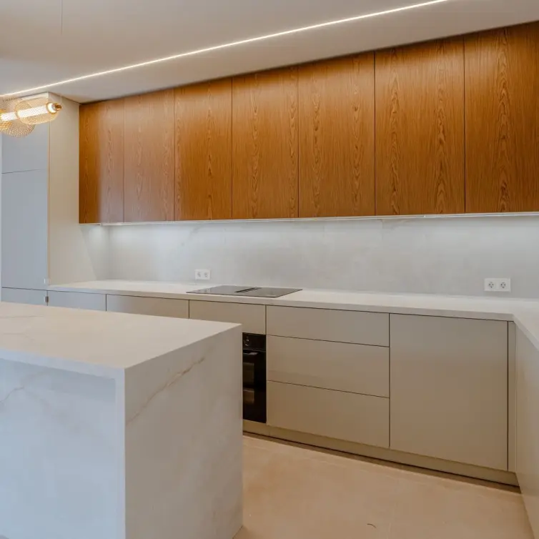 Sale of middle floor apartment in Nueva Andalucía