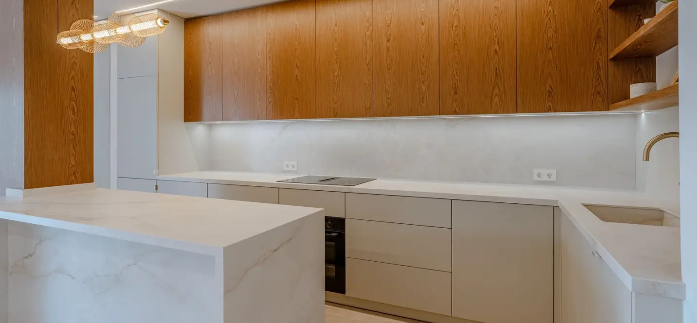 Sale of middle floor apartment in Nueva Andalucía 0