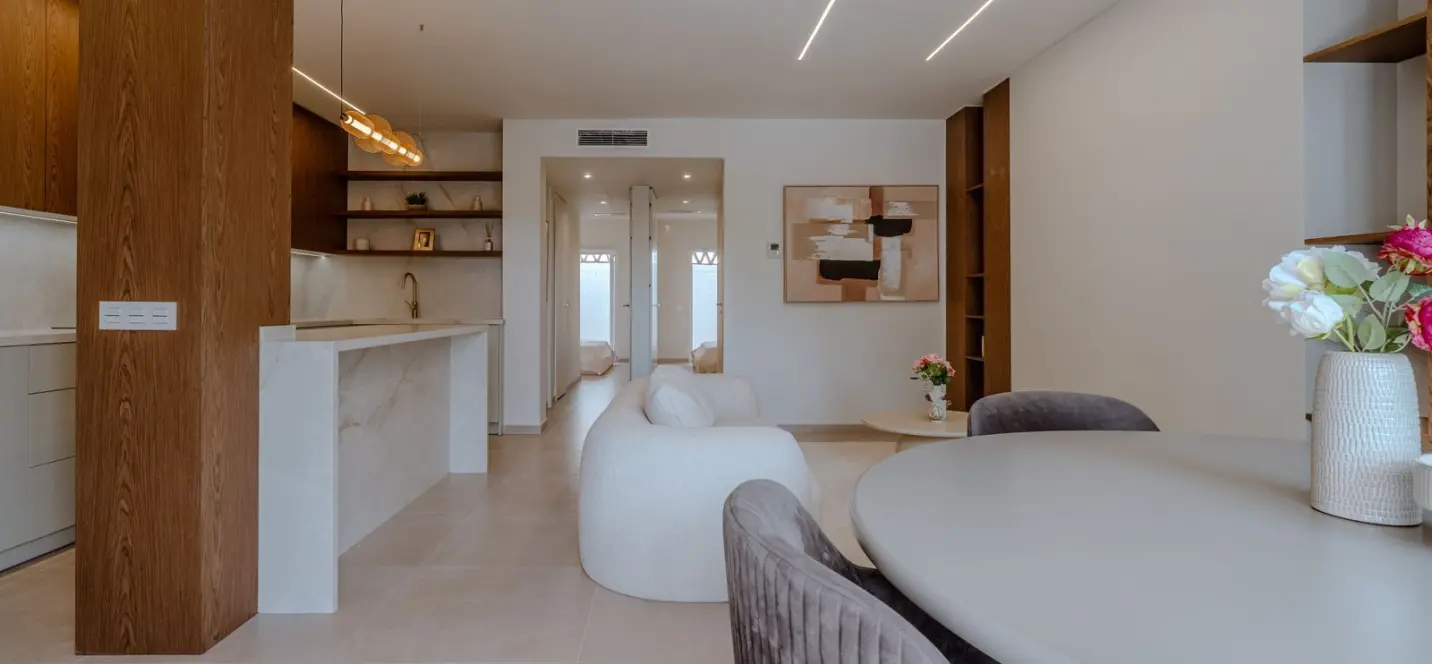 Sale of middle floor apartment in Nueva Andalucía 1
