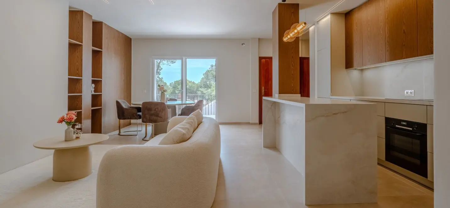 Sale of middle floor apartment in Nueva Andalucía 3