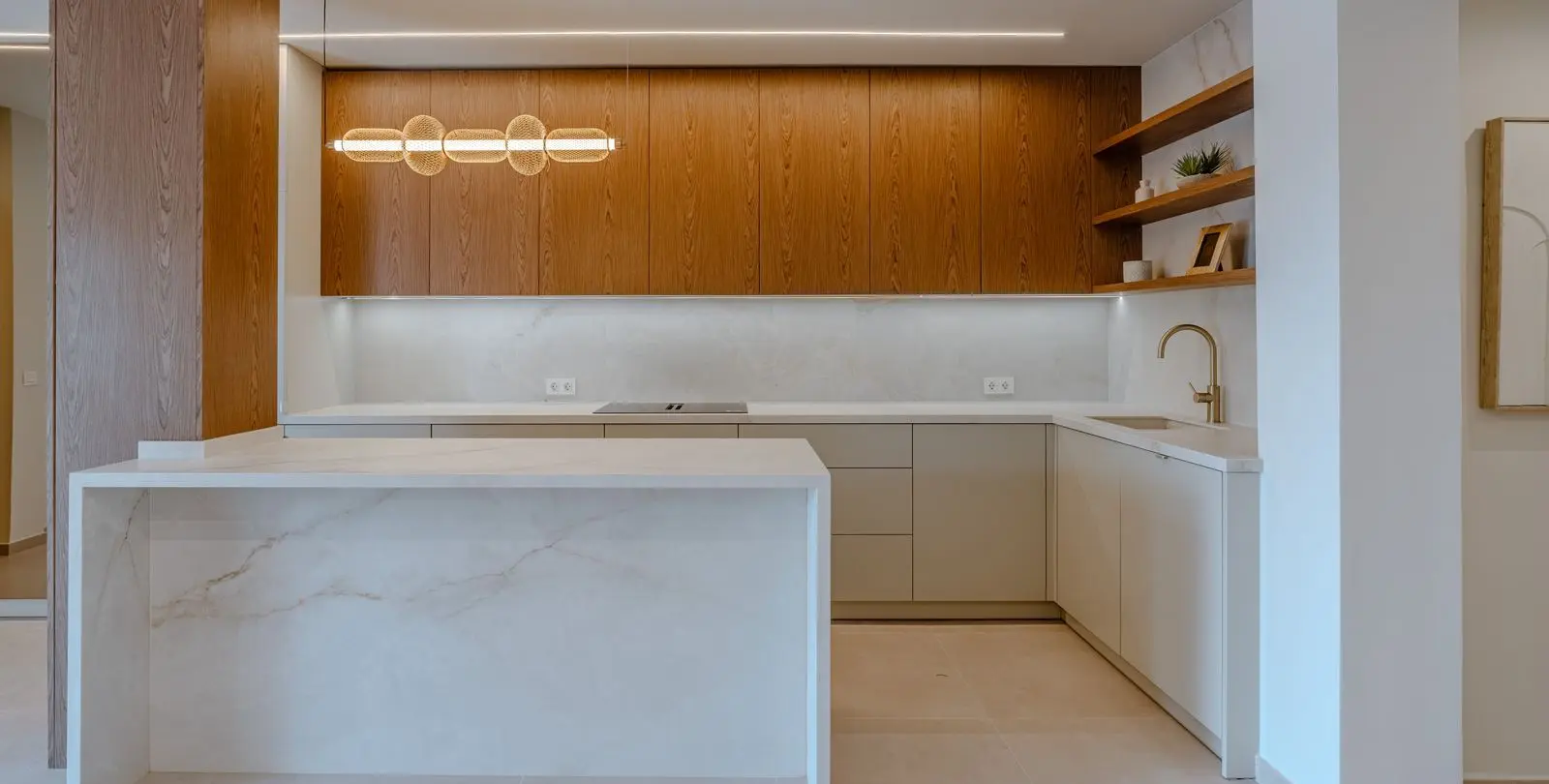 Sale of middle floor apartment in Nueva Andalucía 13