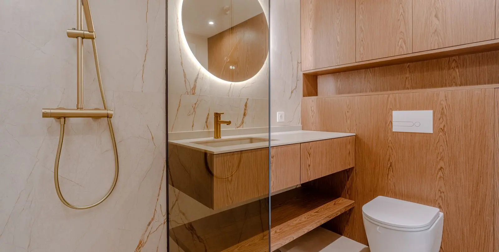 Sale of middle floor apartment in Nueva Andalucía 15