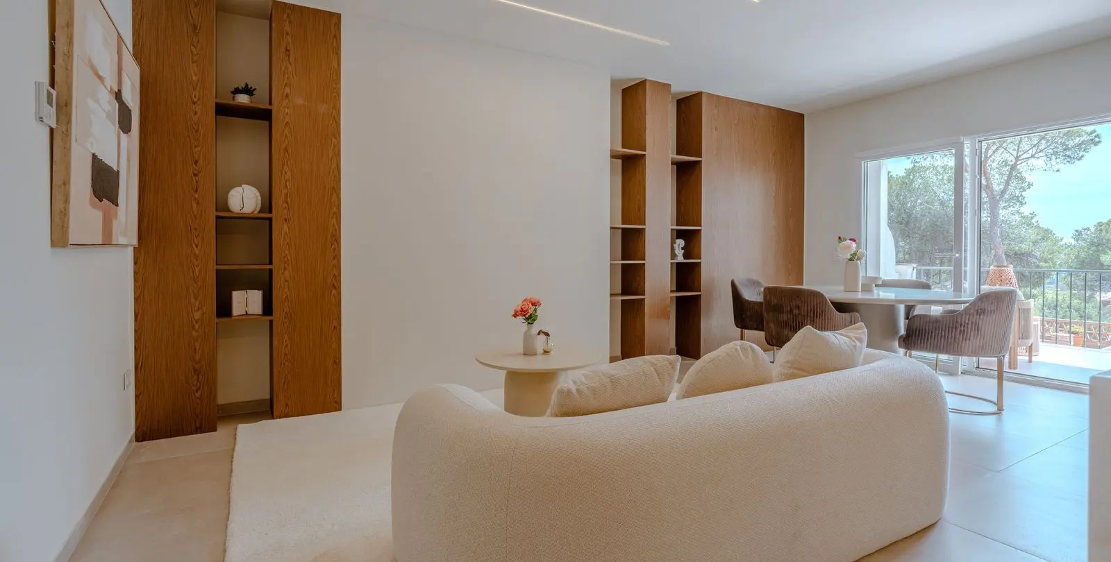 Sale of middle floor apartment in Nueva Andalucía 16