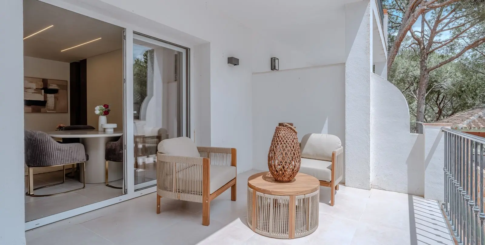 Sale of middle floor apartment in Nueva Andalucía 33
