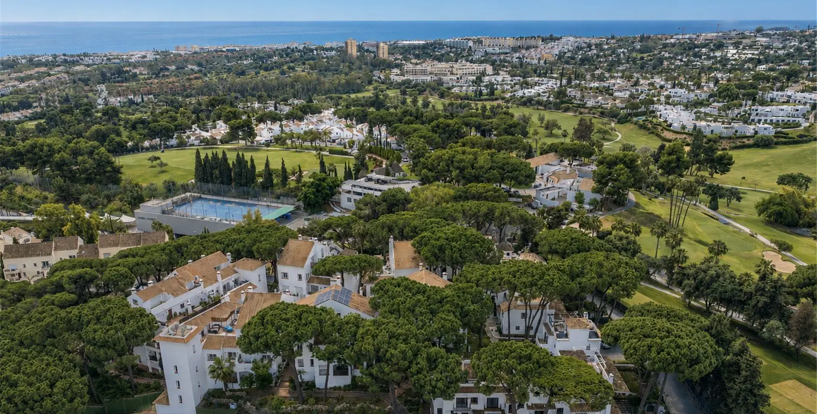 Sale of middle floor apartment in Nueva Andalucía 35