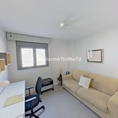 Sale of middle floor apartment in Arroyo de la Miel