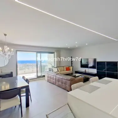 Sale of middle floor apartment in Arroyo de la Miel