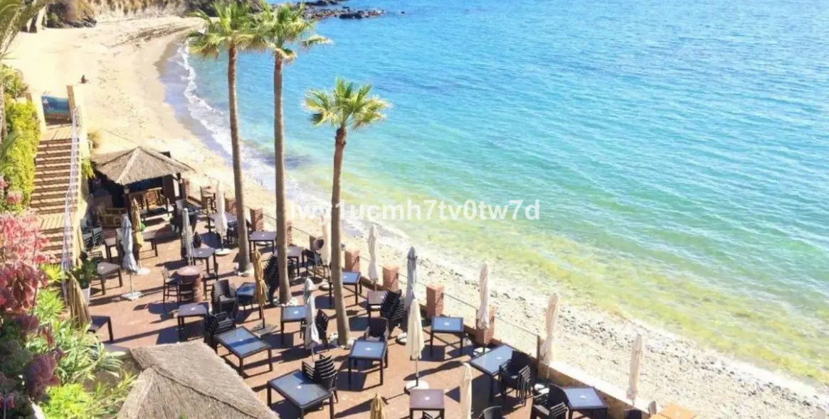 Sale of middle floor apartment in Arroyo de la Miel 19