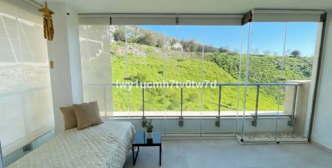 Sale of middle floor apartment in Arroyo de la Miel 45
