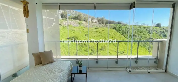 Sale of middle floor apartment in Arroyo de la Miel 4