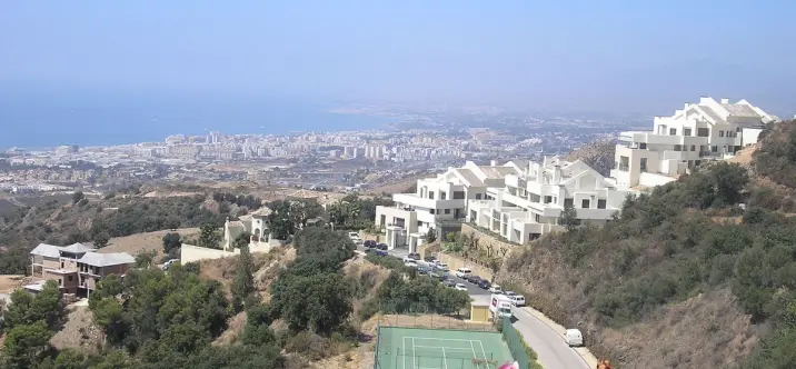 Продажа апартаментов на первом этаже в Altos de los Monteros 0