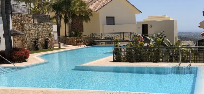 Продажа апартаментов на первом этаже в Altos de los Monteros 2