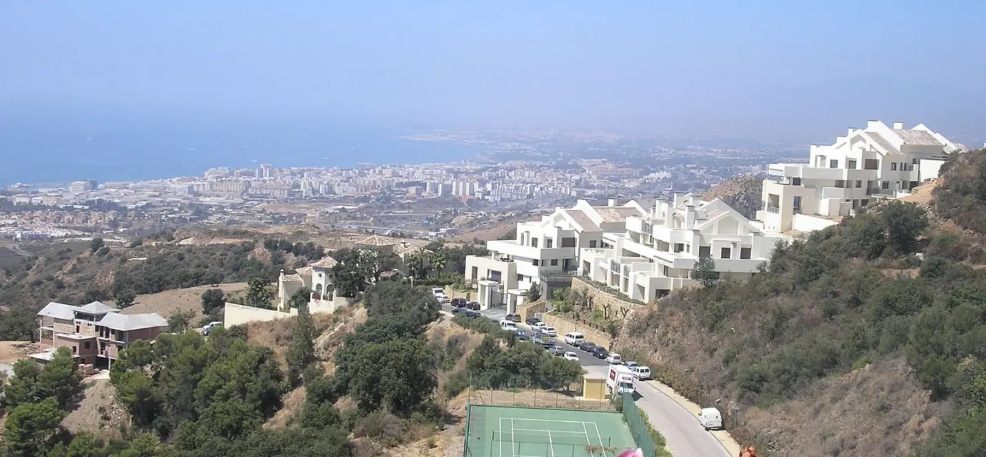 Продажа апартаментов на первом этаже в Altos de los Monteros 0