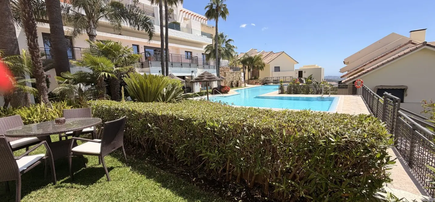 Продажа апартаментов на первом этаже в Altos de los Monteros 1