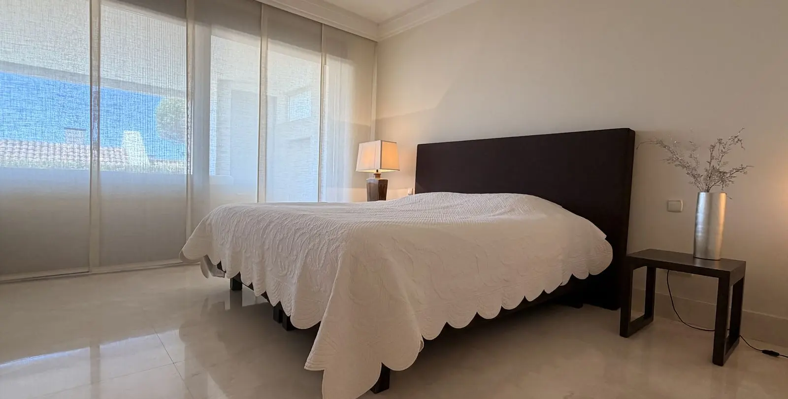 Venta de apartamento en planta baja en Altos de los Monteros 13