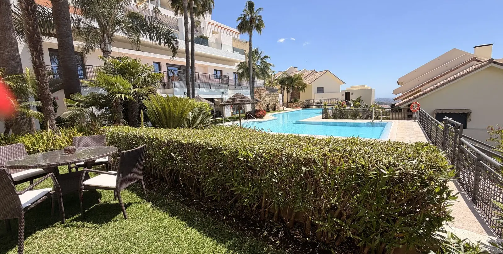 Venta de apartamento en planta baja en Altos de los Monteros 2