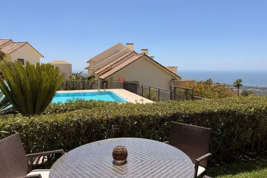 Image 4 thumb