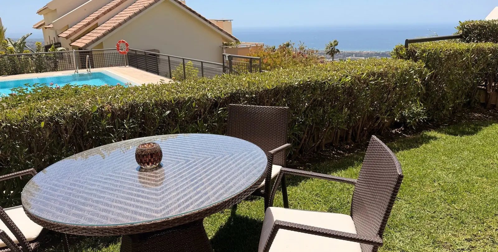 Venta de apartamento en planta baja en Altos de los Monteros 5