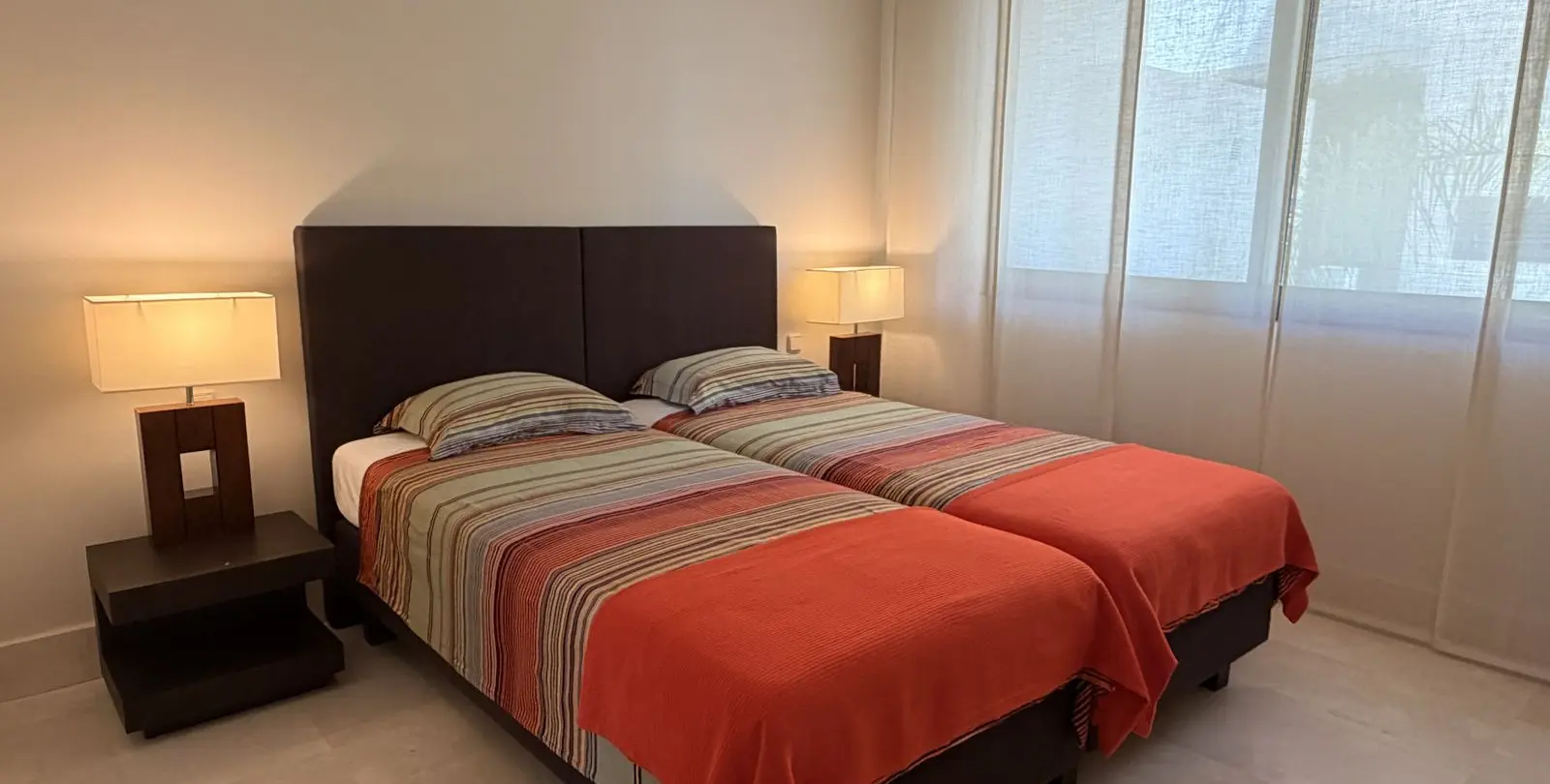 Venta de apartamento en planta baja en Altos de los Monteros 14