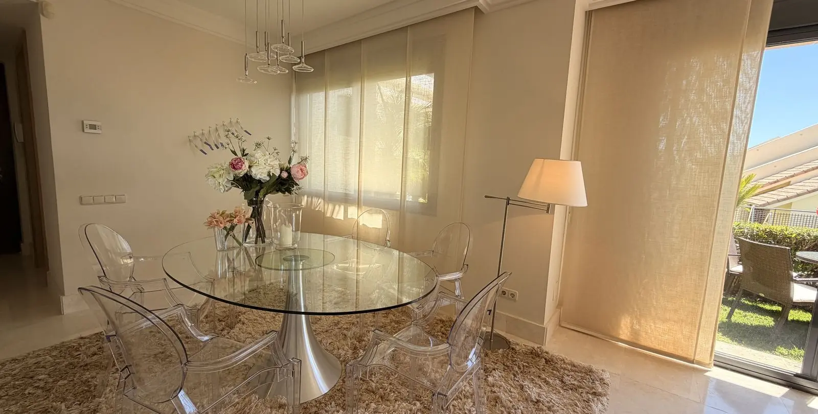 Venta de apartamento en planta baja en Altos de los Monteros 15
