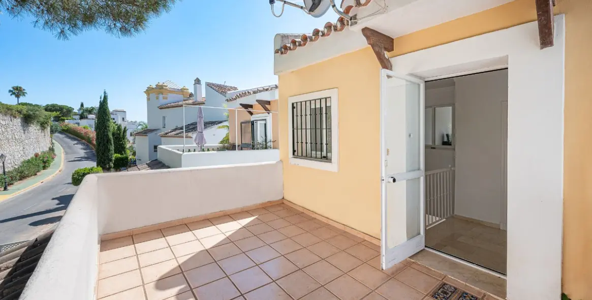 Venta de adosado en La Quinta 3
