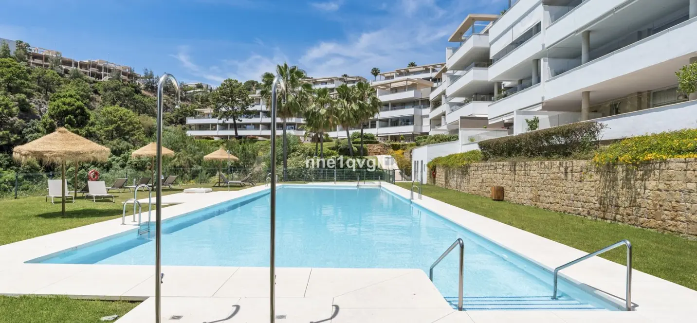 Venta de apartamento en planta baja en Benahavís 0