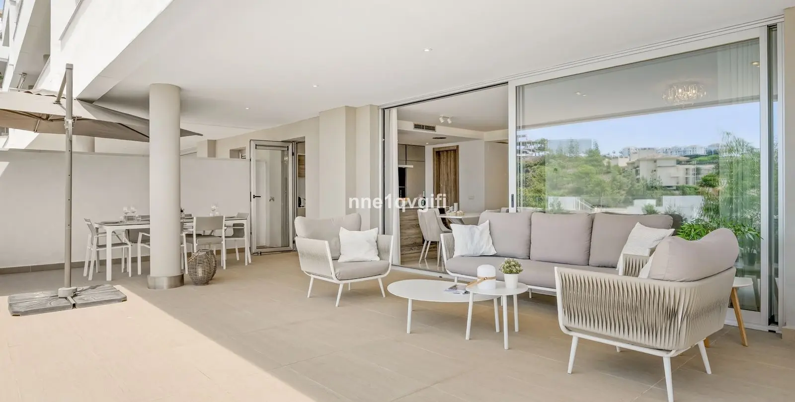 Venta de apartamento en planta baja en Benahavís 2