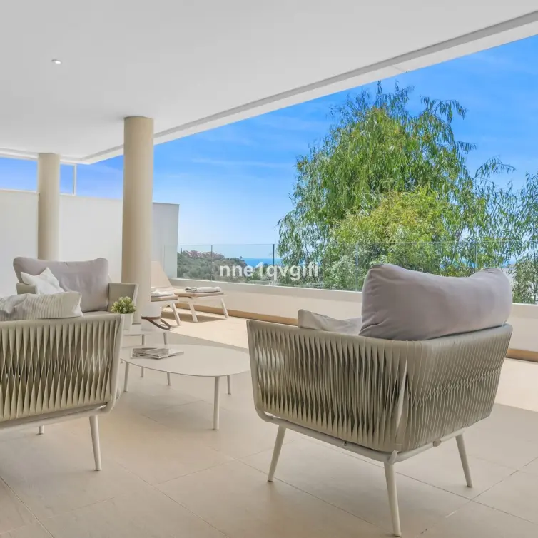 Venta de apartamento en planta baja en Benahavís