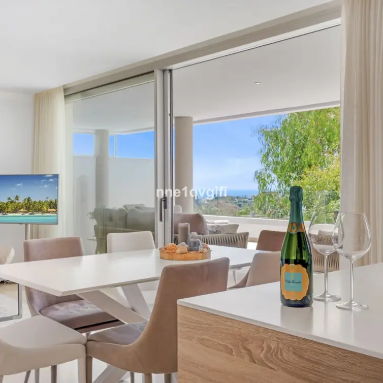 Venta de apartamento en planta baja en Benahavís