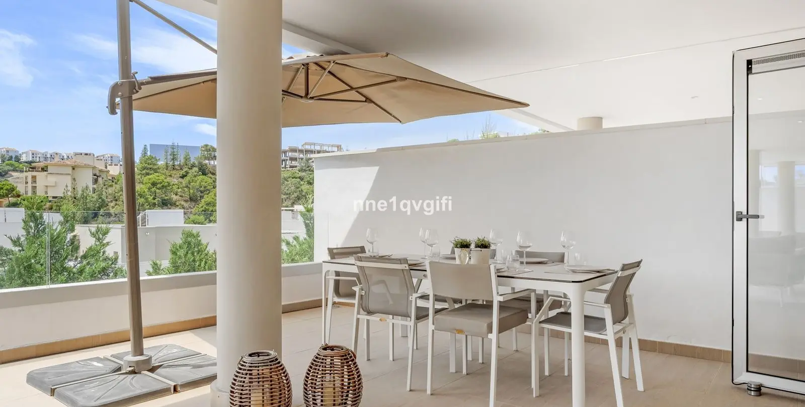 Venta de apartamento en planta baja en Benahavís 6