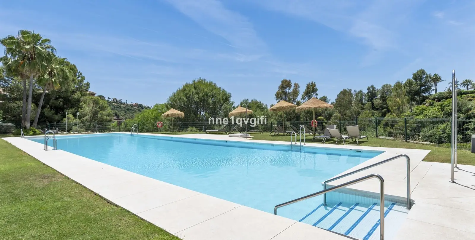 Venta de apartamento en planta baja en Benahavís 16