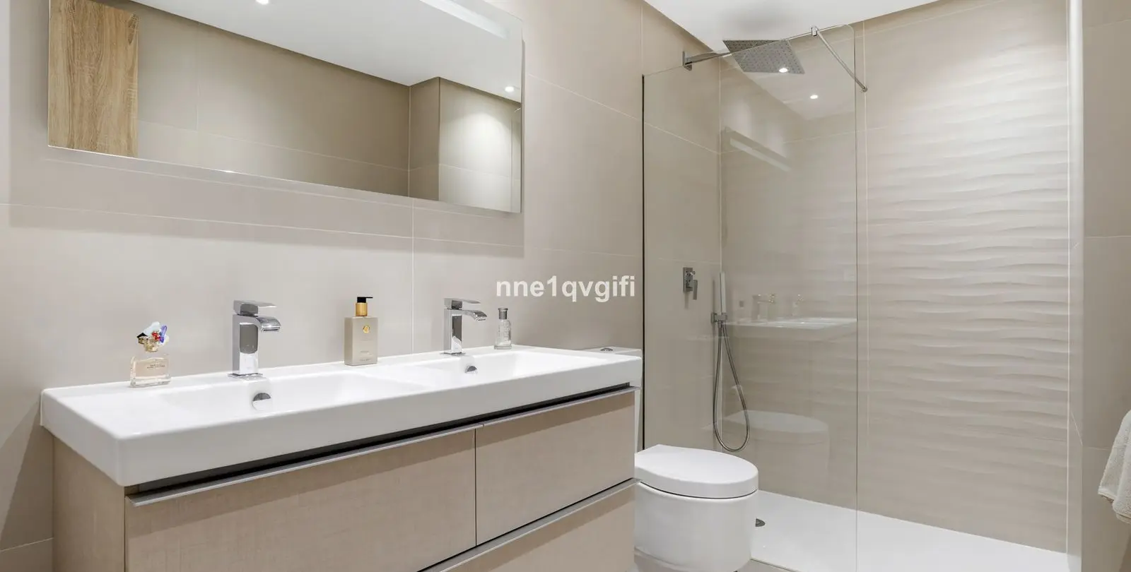Venta de apartamento en planta baja en Benahavís 23