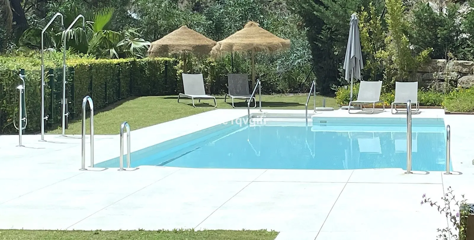 Venta de apartamento en planta baja en Benahavís 25