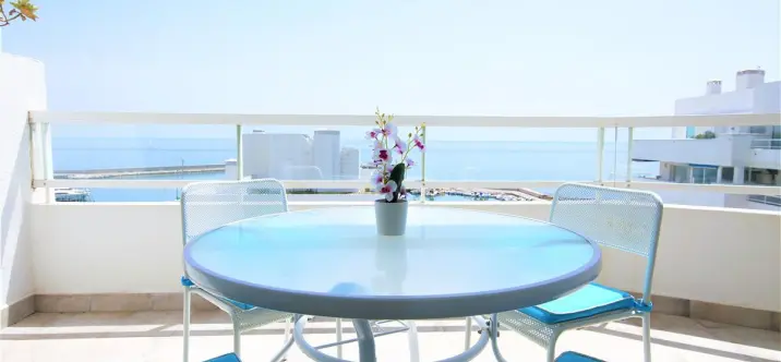 Продажа пентхауса в Estepona 1
