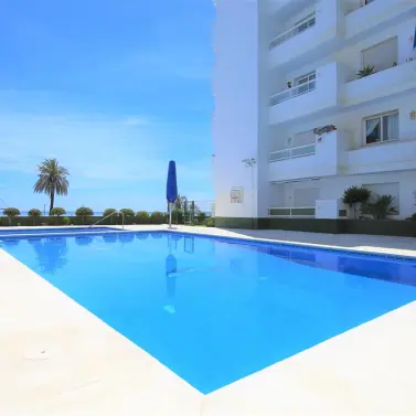 Venta de ático en Estepona