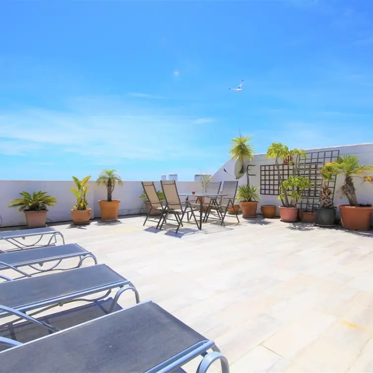 Sale of penthouse in Estepona