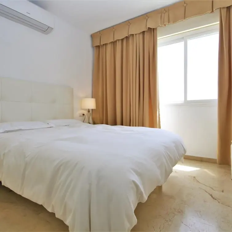 Sale of penthouse in Estepona
