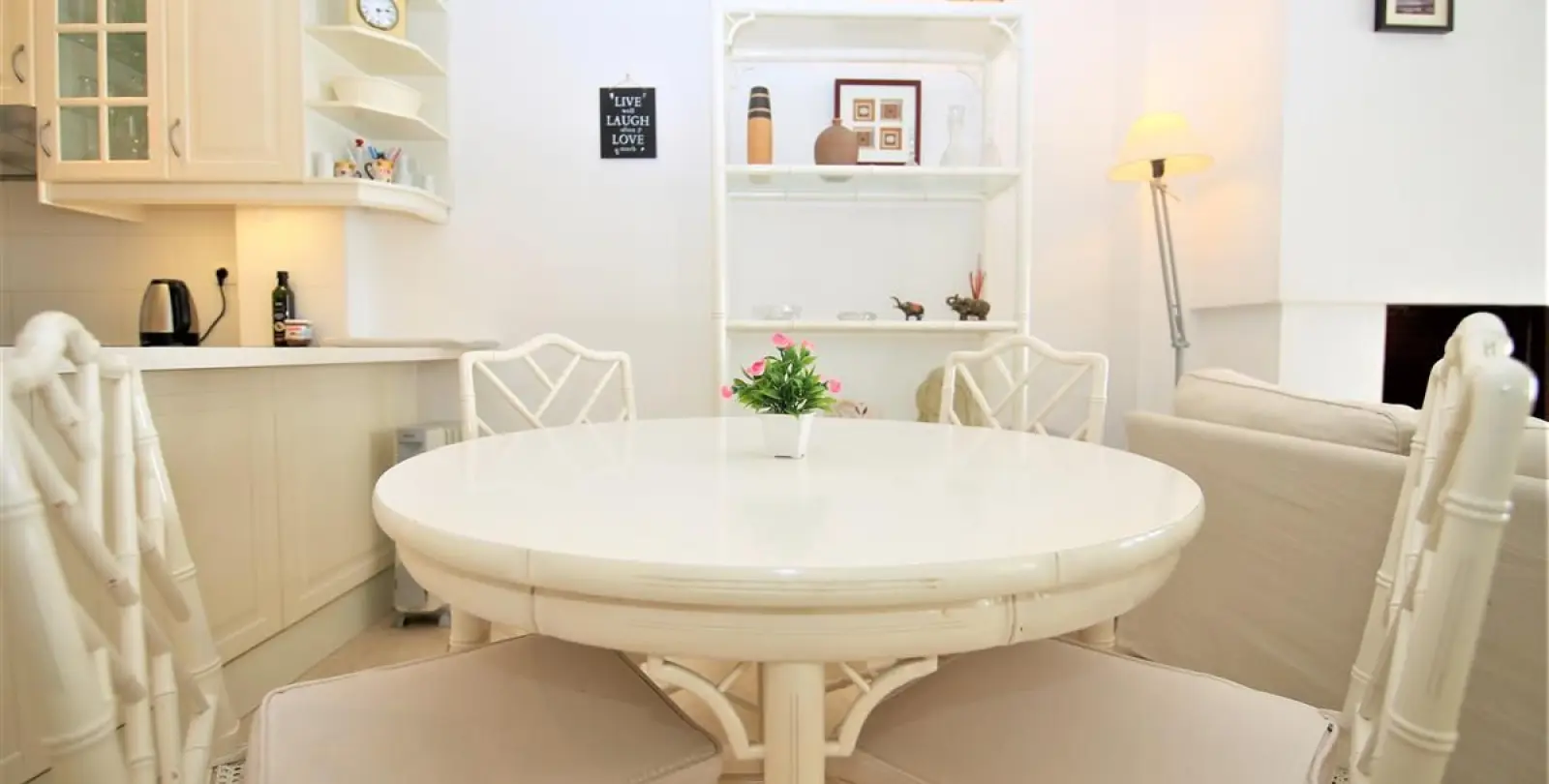 Sale of penthouse in Estepona 8