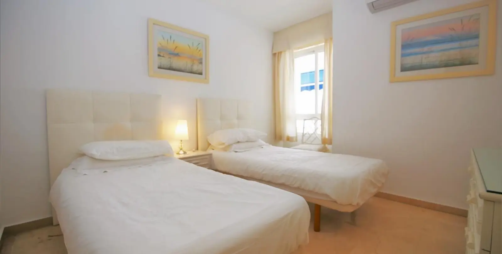 Sale of penthouse in Estepona 9