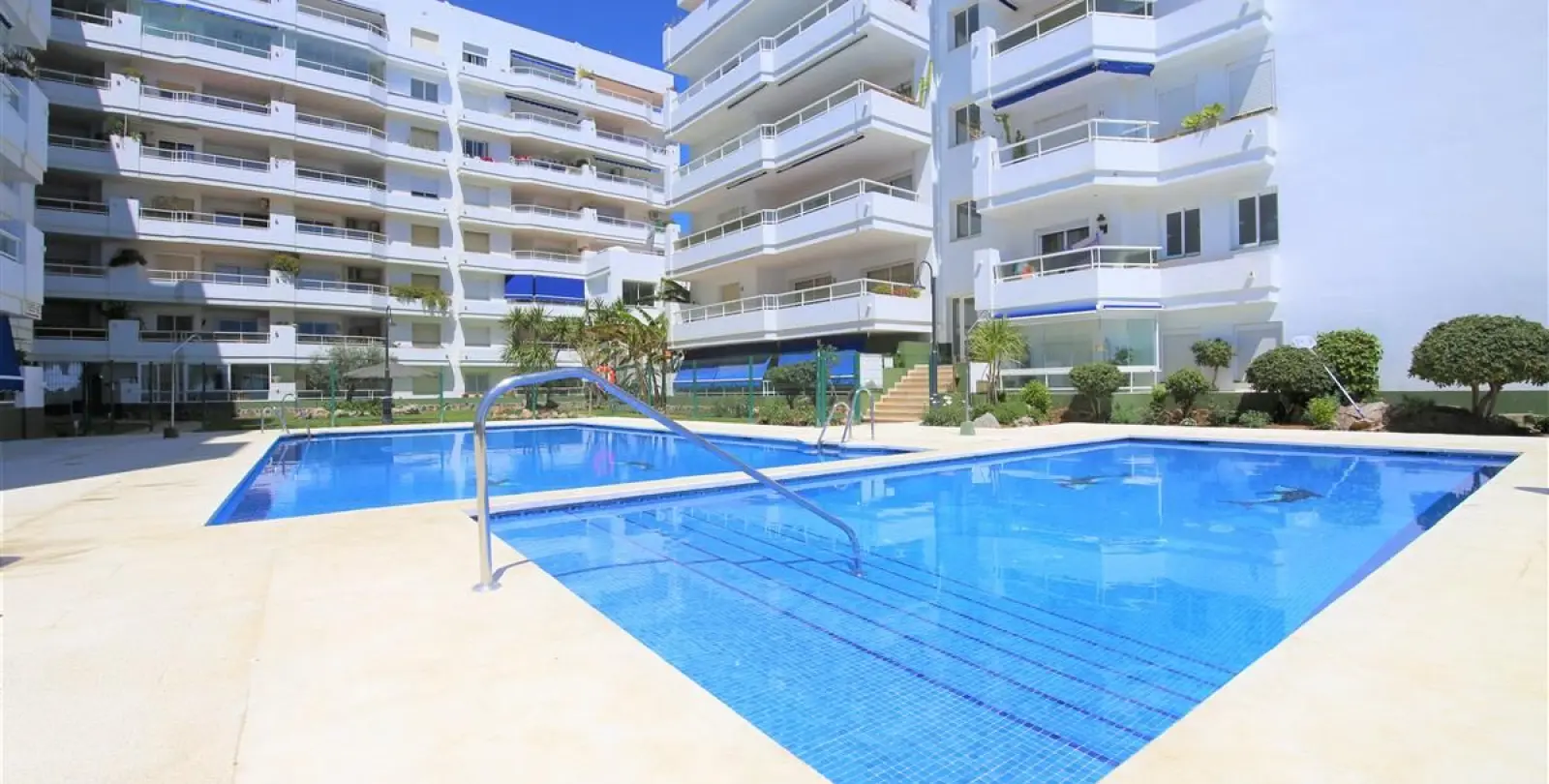 Sale of penthouse in Estepona 20