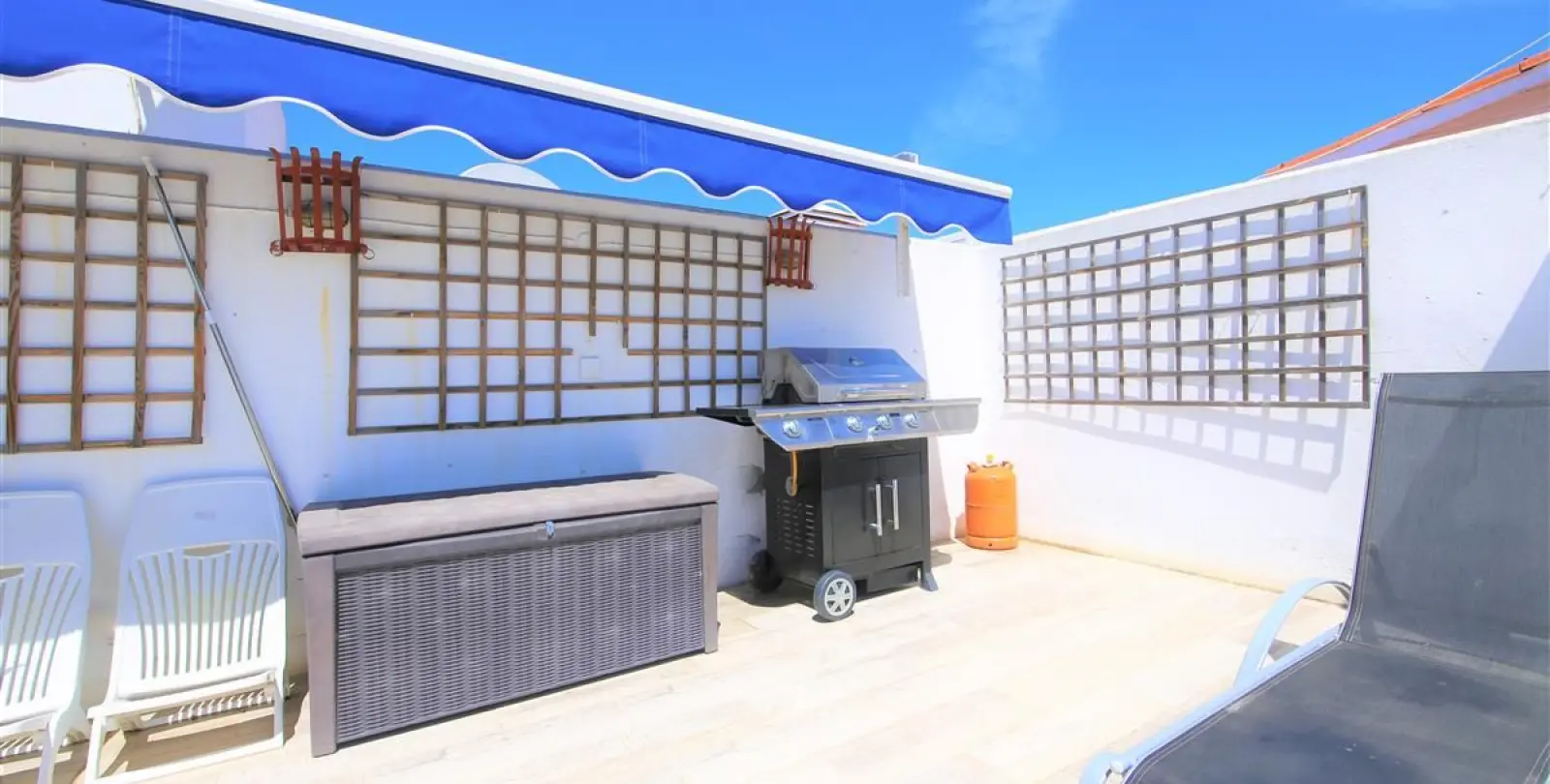 Sale of penthouse in Estepona 22