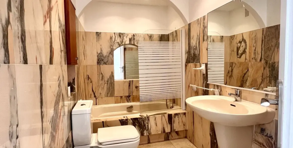 Venta de apartamento en planta media en Fuengirola 6