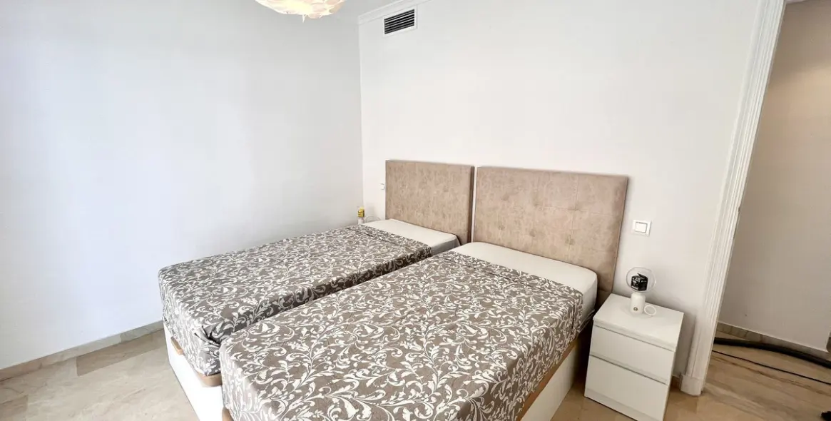 Venta de apartamento en planta media en Fuengirola 8