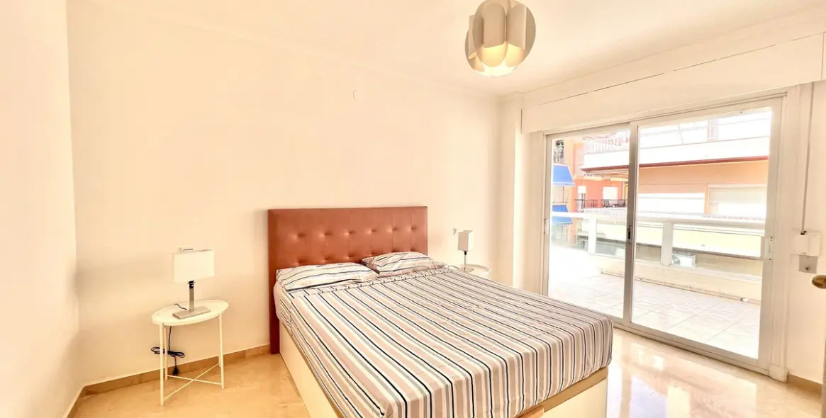 Venta de apartamento en planta media en Fuengirola 9