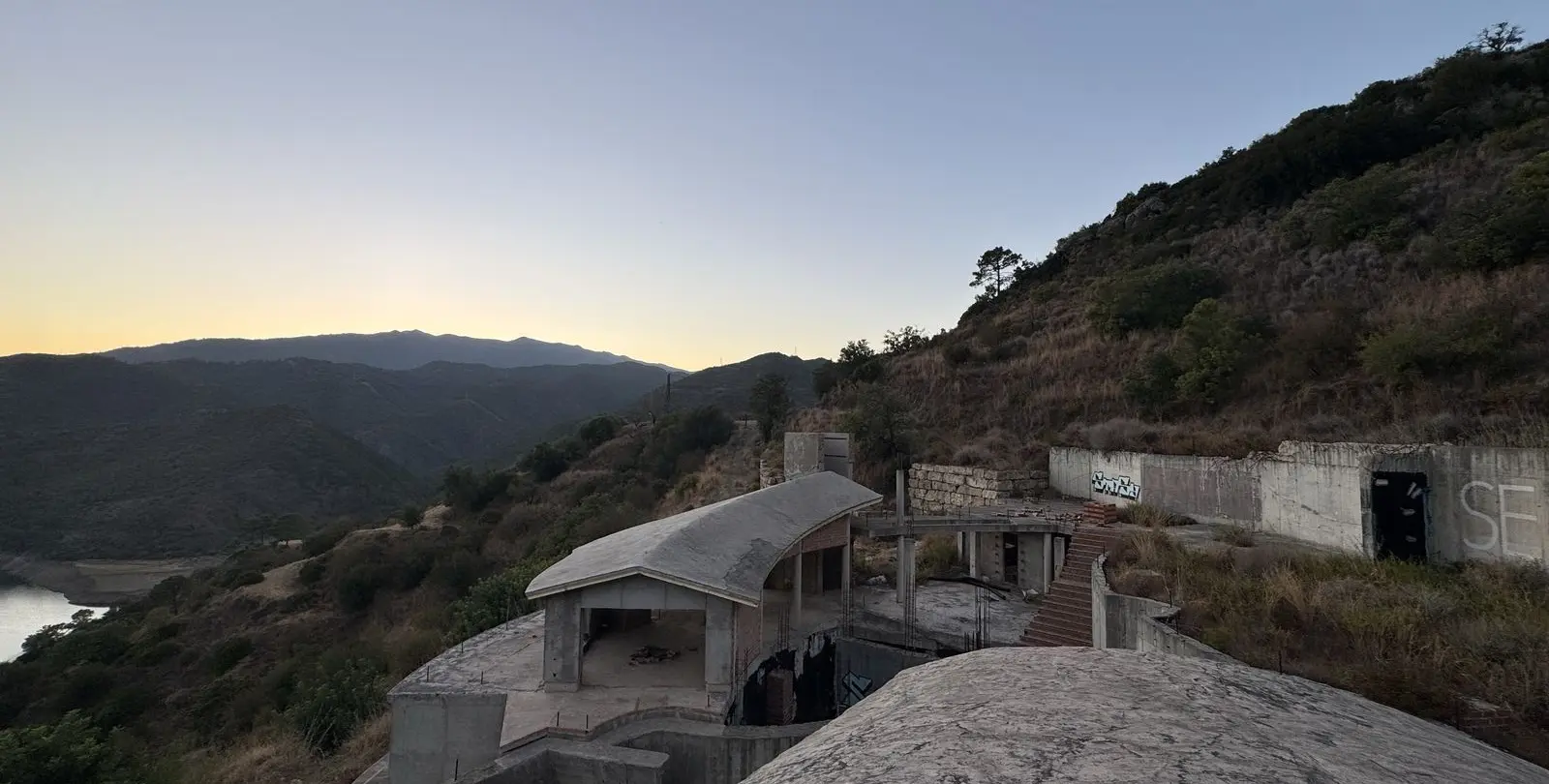Venta de parcela residencial en Istán 15