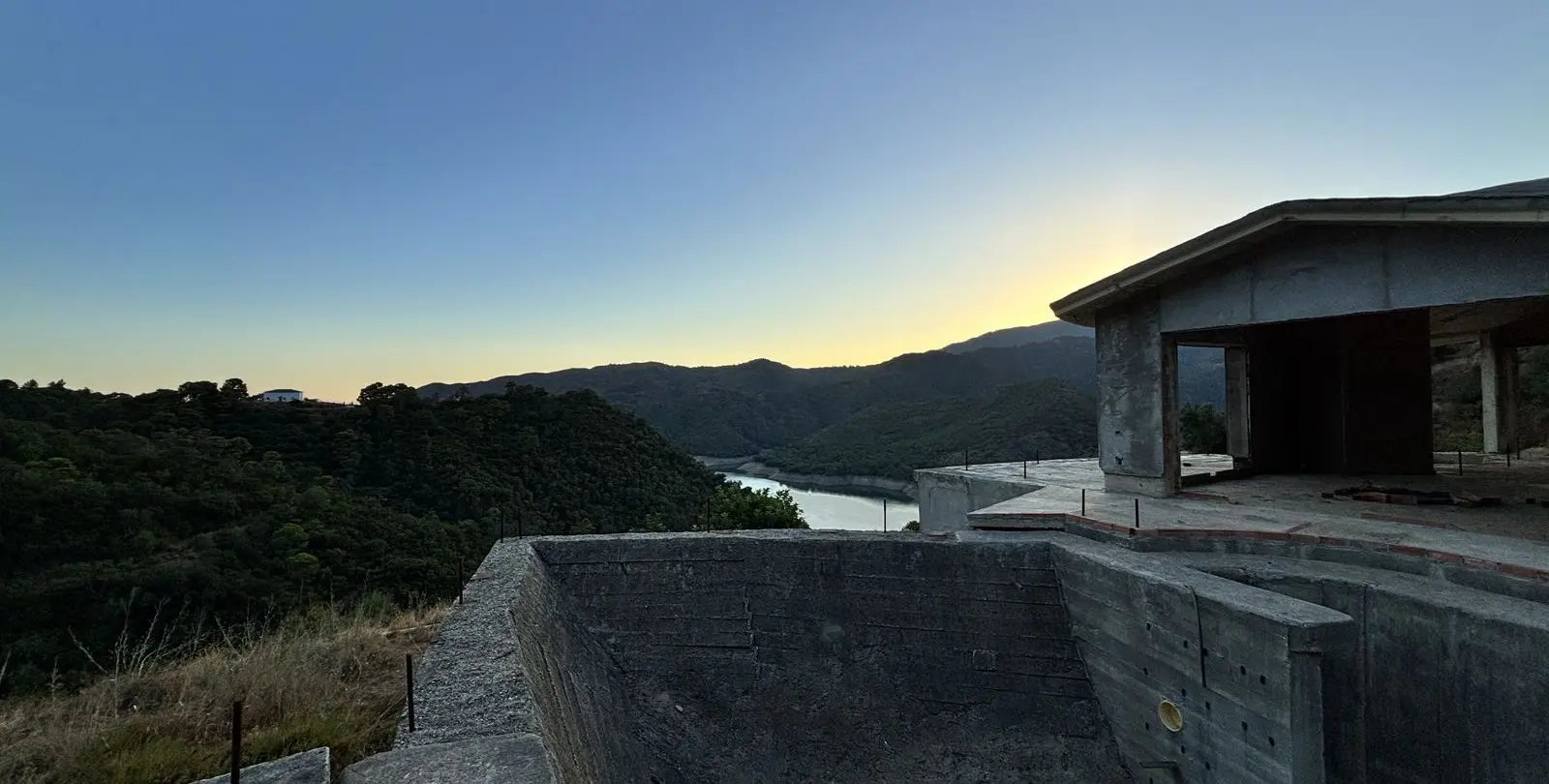 Venta de parcela residencial en Istán 22