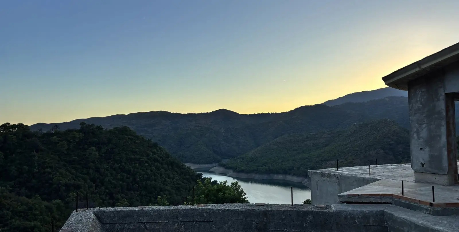 Venta de parcela residencial en Istán 23